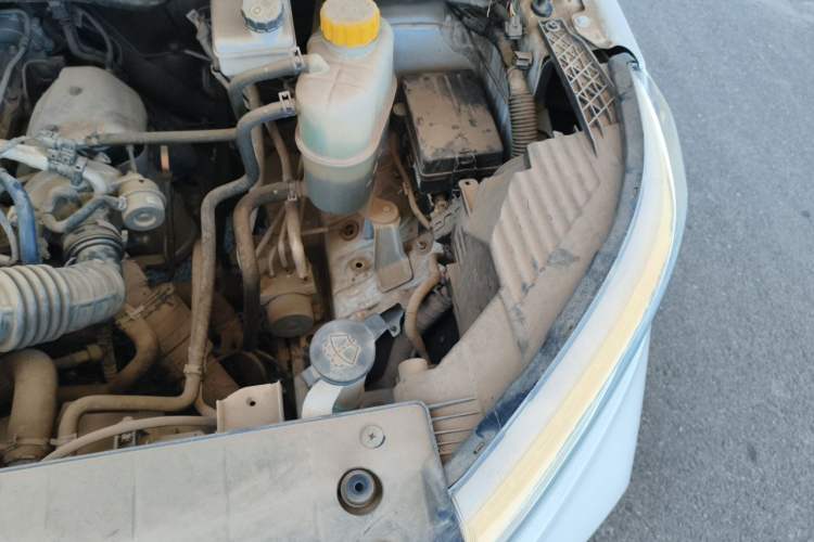 Used Wuling Zhengcheng 2021 1.5T Manual Comfort Version Engine Bay Left