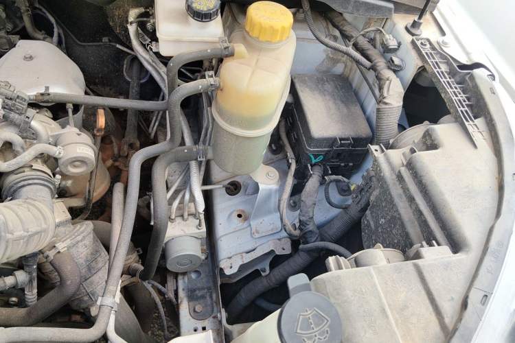 Used Wuling Zhengcheng 2021 1.5T Manual Luxury Version Engine Bay Left
