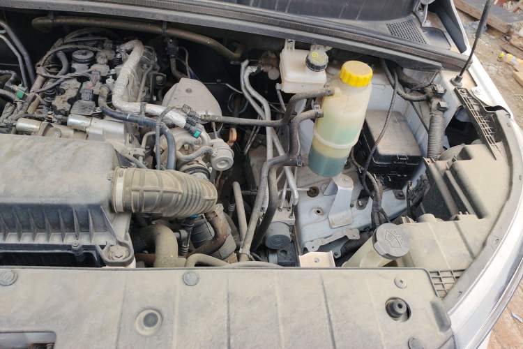 Used Wuling Zhengcheng 2021 1.5T Manual Luxury Version Engine Bay Left