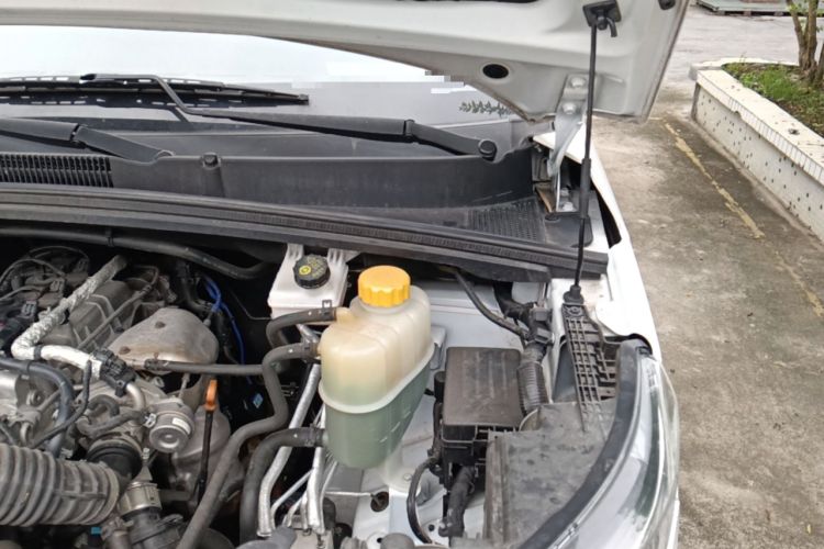 Used Wuling Zhengcheng 2021 1.5T Manual Luxury Version Engine Bay Left