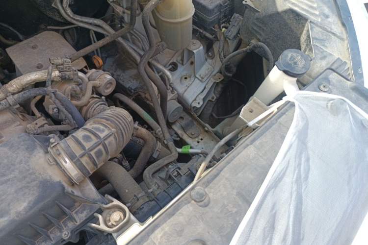 Used Wuling Zhengcheng 2021 1.5T Manual Comfort Version Engine Bay Left