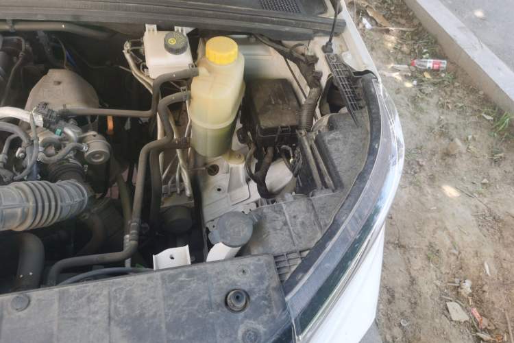 Used Wuling Zhengcheng 2021 1.5T Manual Luxury Version Engine Bay Left