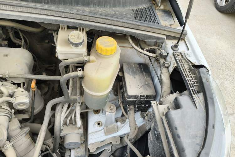 Used Wuling Zhengcheng 2021 1.5T Manual Luxury Version Engine Bay Left