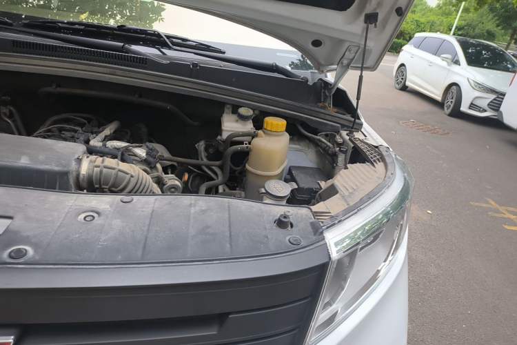 Used Wuling Zhengcheng 2021 1.5T Manual Comfort Version Engine Bay Left