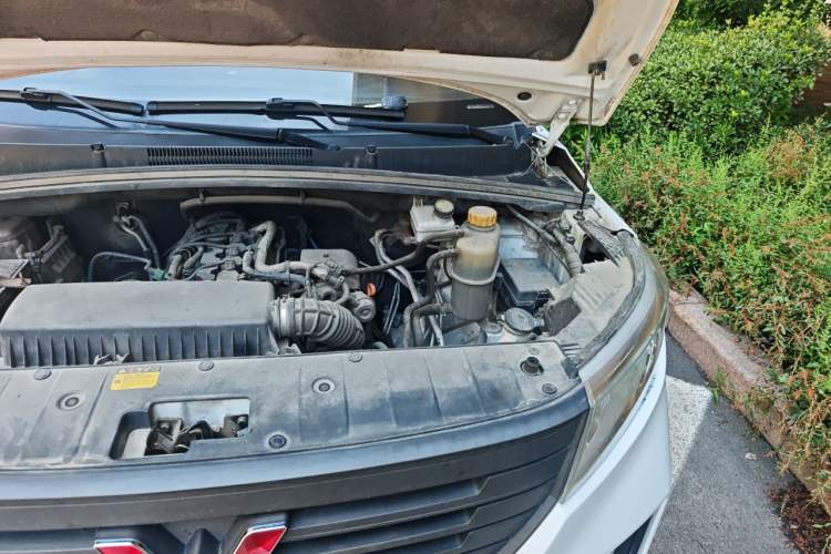 Used Wuling Zhengcheng 2021 1.5T Manual Comfort Version Engine Bay Left