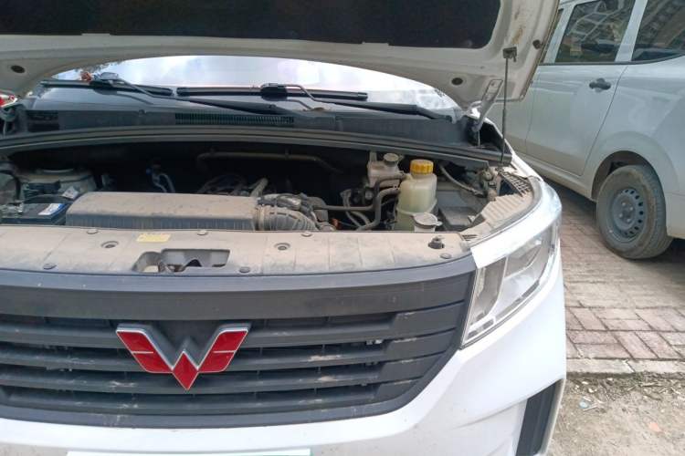 Used Wuling Zhengcheng 2021 1.5T Manual Comfort Version Engine Bay Left