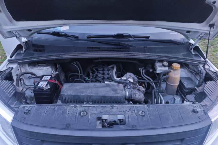 Used Wuling Zhengcheng 2021 1.5T Manual Comfort Version Engine Bay