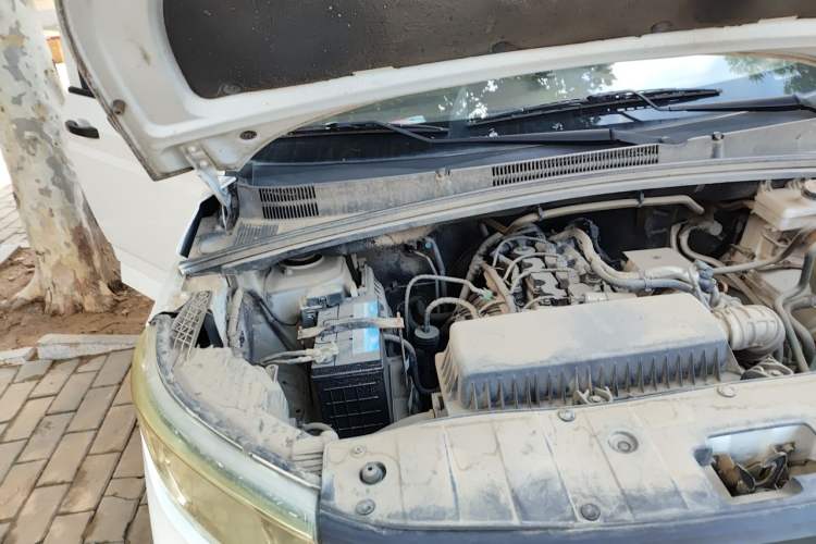 Used Wuling Zhengcheng 2021 1.5T Manual Comfort Version Engine Bay Right