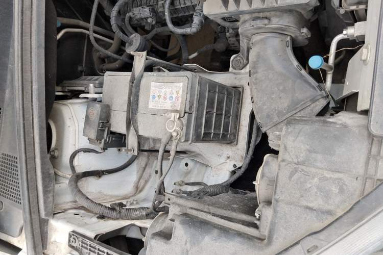 Used Wuling Zhengcheng 2021 1.5T Manual Luxury Version Engine Bay Right
