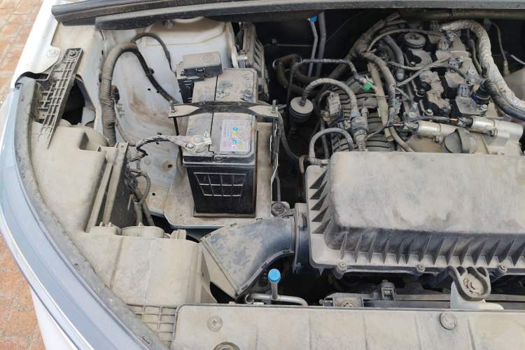 Used Wuling Zhengcheng 2021 1.5T Manual Luxury Version Engine Bay Right