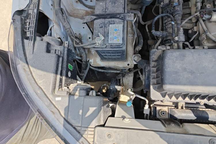 Used Wuling Zhengcheng 2021 1.5T Manual Luxury Version Engine Bay Right