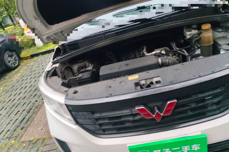 Used Wuling Zhengcheng 2021 1.5T Manual Comfort Version Engine Bay Right