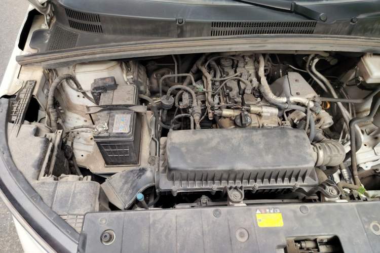 Used Wuling Zhengcheng 2021 1.5T Manual Luxury Version Engine Bay Right