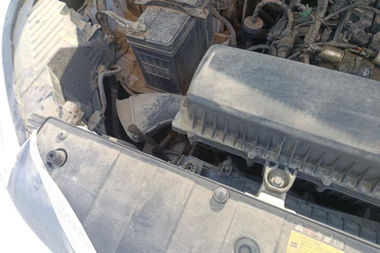 Used Wuling Zhengcheng 2021 1.5T Manual Comfort Version Engine Bay Right