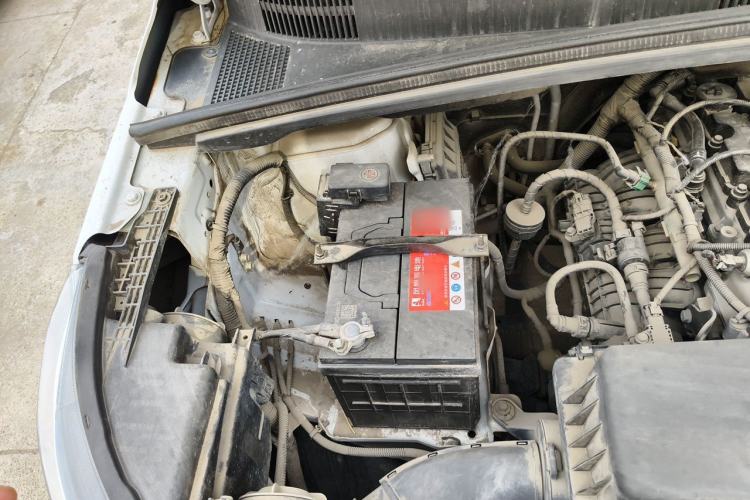 Used Wuling Zhengcheng 2021 1.5T Manual Luxury Version Engine Bay Right