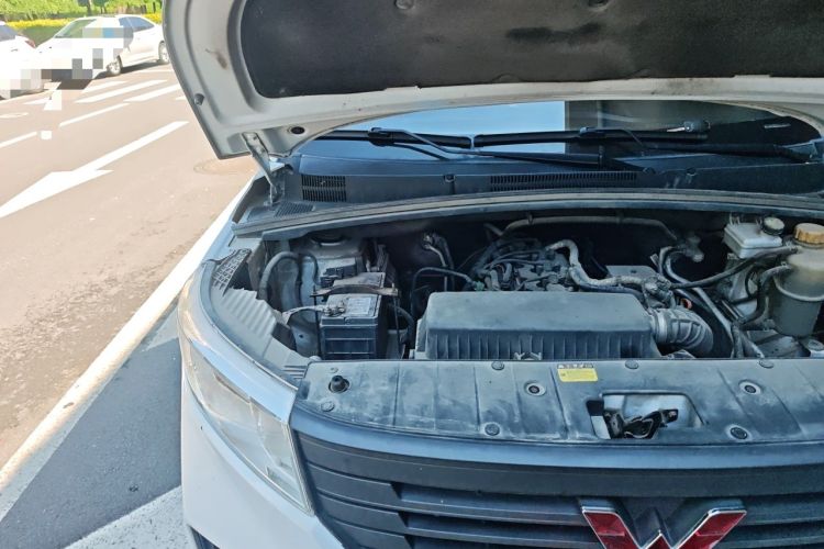 Used Wuling Zhengcheng 2021 1.5T Manual Comfort Version Engine Bay Right