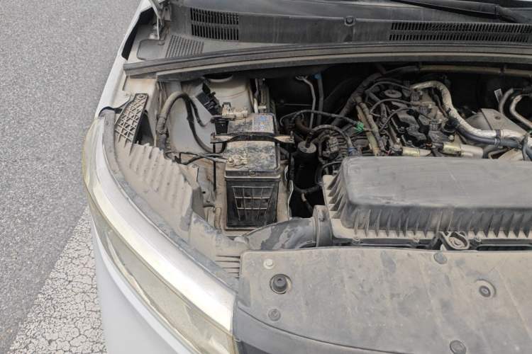Used Wuling Zhengcheng 2021 1.5T Manual Comfort Version Engine Bay Right