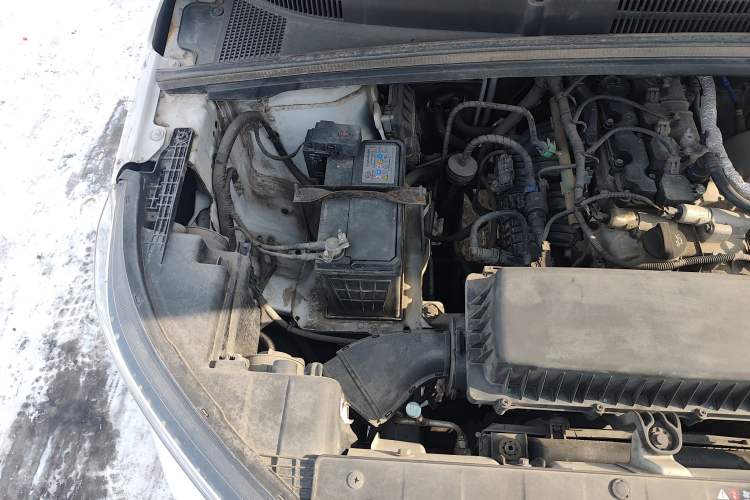 Used Wuling Zhengcheng 2021 1.5T Manual Luxury Version Engine Bay Right