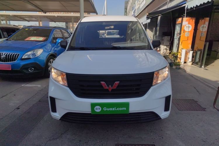 Used Wuling Zhengcheng 2021 1.5T Manual Comfort Version with Enclosed Windows Exterior 1
