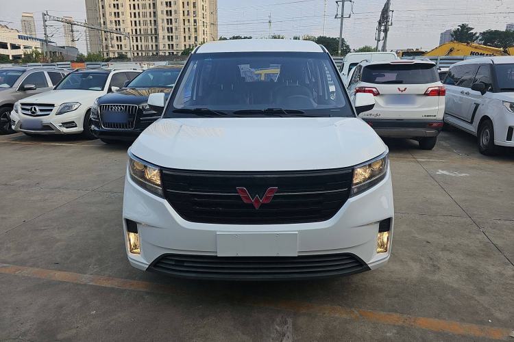 Used Wuling Zhengcheng 2021 1.5T Manual Luxury Version Exterior 1