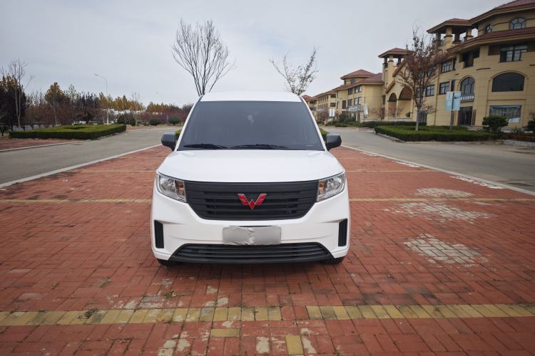 Used Wuling Zhengcheng 2021 1.5T Manual Comfort Version with Enclosed Windows Exterior 1