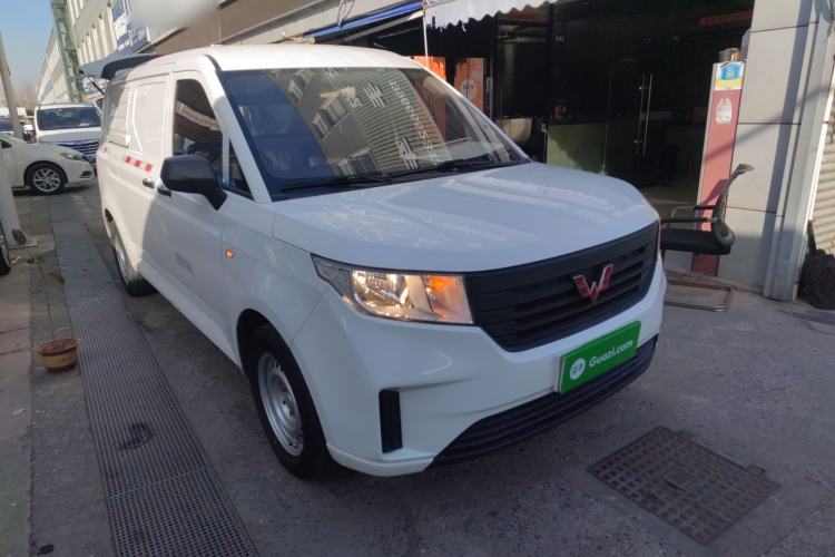 Used Wuling Zhengcheng 2021 1.5T Manual Comfort Version with Enclosed Windows Exterior 2