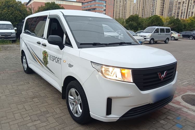 Used Wuling Zhengcheng 2021 1.5T Manual Comfort Version Exterior 2