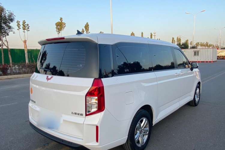 Used Wuling Zhengcheng 2021 1.5T Manual Luxury Commercial Vehicle Exterior 3