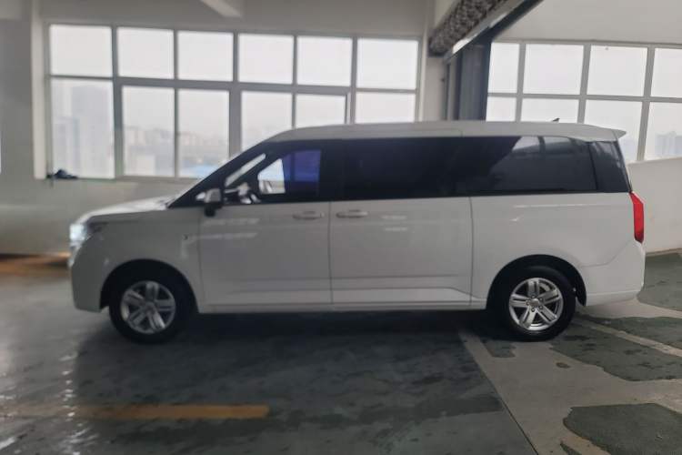 Used Wuling Zhengcheng 2021 1.5T Manual Luxury Version Exterior 3