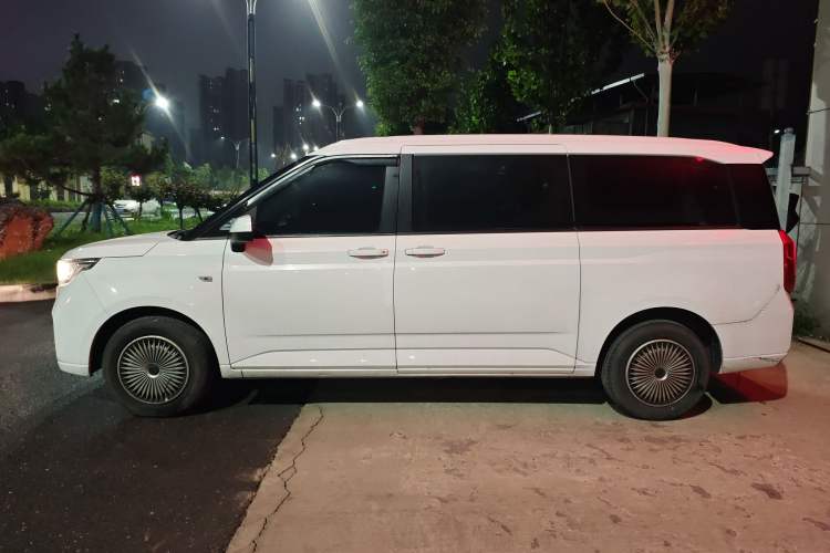 Used Wuling Zhengcheng 2021 1.5T Manual Luxury Version Exterior 3