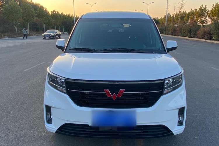 Used Wuling Zhengcheng 2021 1.5T Manual Luxury Commercial Vehicle Exterior 4