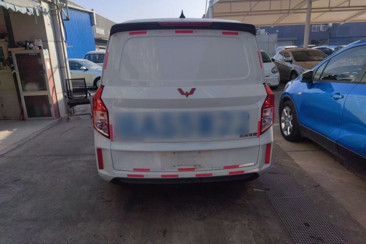 Used Wuling Zhengcheng 2021 1.5T Manual Comfort Version with Enclosed Windows Exterior 4