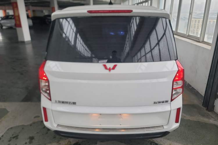 Used Wuling Zhengcheng 2021 1.5T Manual Luxury Version Exterior 4