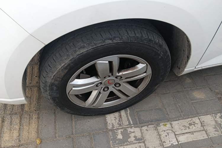 Used Wuling Zhengcheng 2021 1.5T Manual Luxury Version Exterior 4