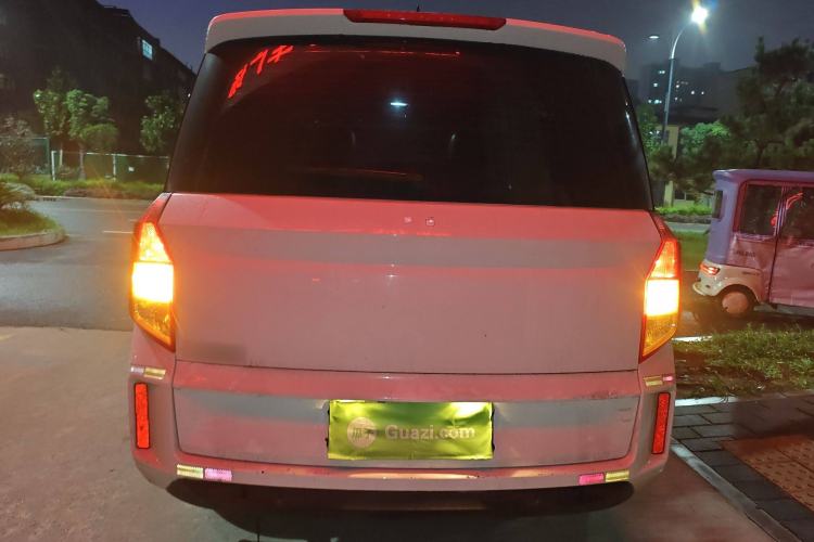 Used Wuling Zhengcheng 2021 1.5T Manual Luxury Version Exterior 4