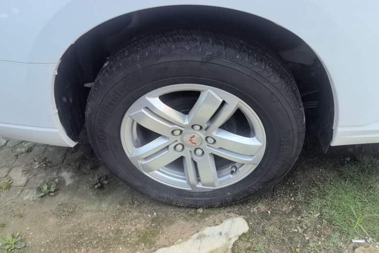 Used Wuling Zhengcheng 2021 1.5T Manual Luxury Version Exterior 5