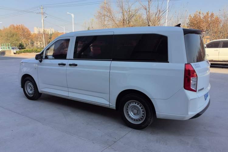 Used Wuling Zhengcheng 2021 1.5T Manual Comfort Version Exterior 5