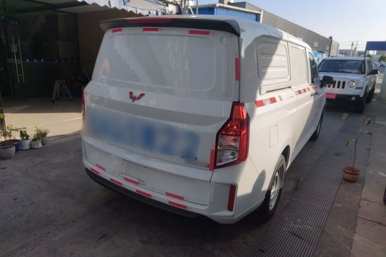 Used Wuling Zhengcheng 2021 1.5T Manual Comfort Version with Enclosed Windows Exterior 5