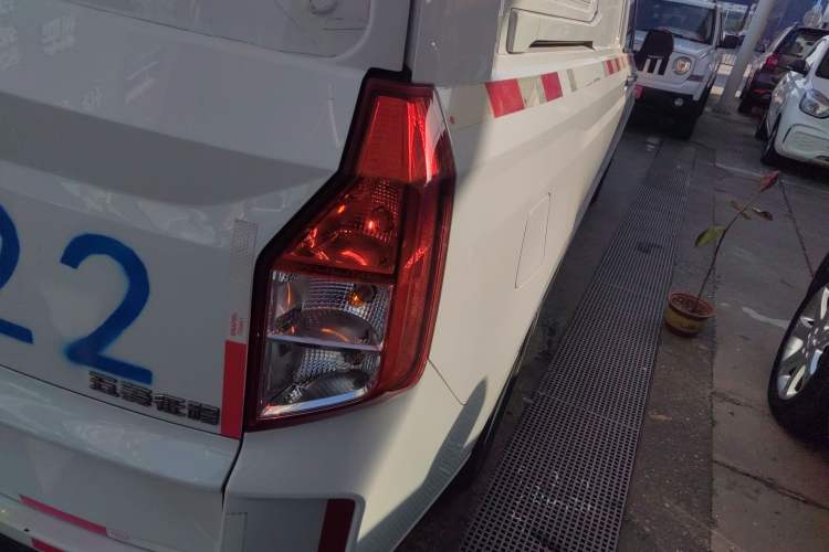 Used Wuling Zhengcheng 2021 1.5T Manual Comfort Version with Enclosed Windows Exterior 6
