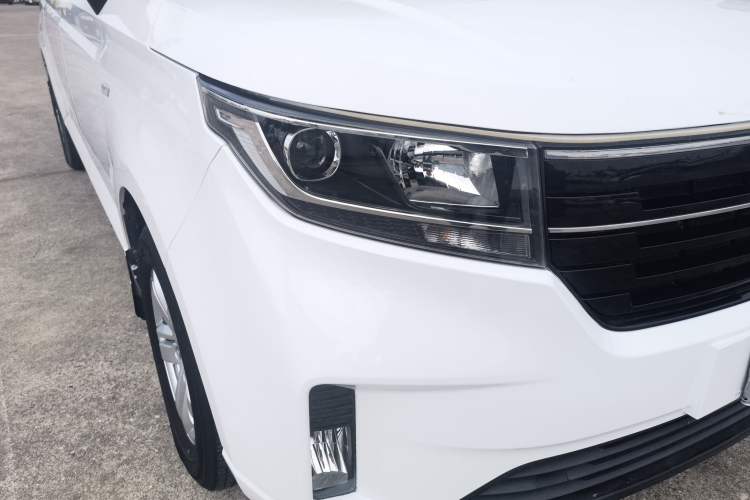 Used Wuling Zhengcheng 2021 1.5T Manual Luxury Version Exterior 7