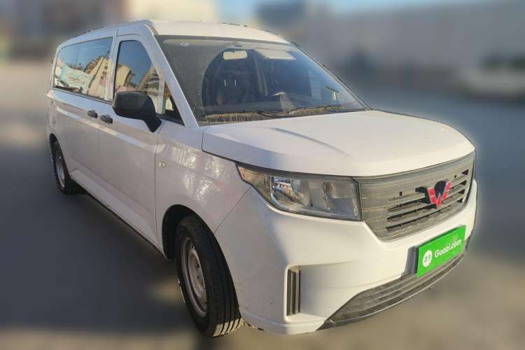 Used Wuling Zhengcheng 2021 1.5T Manual Comfort Version Front Right 45 Deg