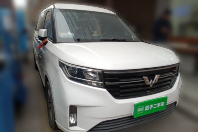 Used Wuling Zhengcheng 2021 1.5T Manual Luxury Commercial Vehicle Front Right 45 Deg