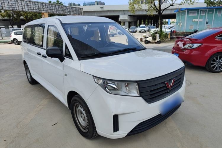 Used Wuling Zhengcheng 2021 1.5T Manual Comfort Version Front Right 45 Deg