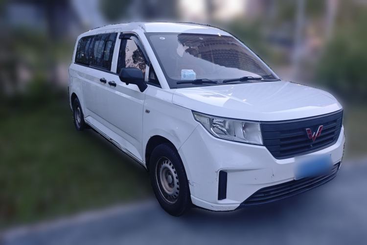 Used Wuling Zhengcheng 2021 1.5T Manual Comfort Version Front Right 45 Deg