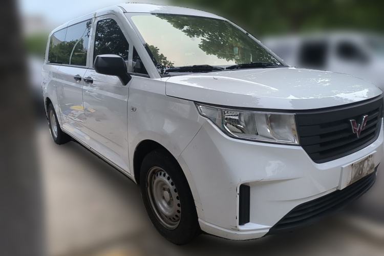 Used Wuling Zhengcheng 2021 1.5T Manual Comfort Version Front Right 45 Deg