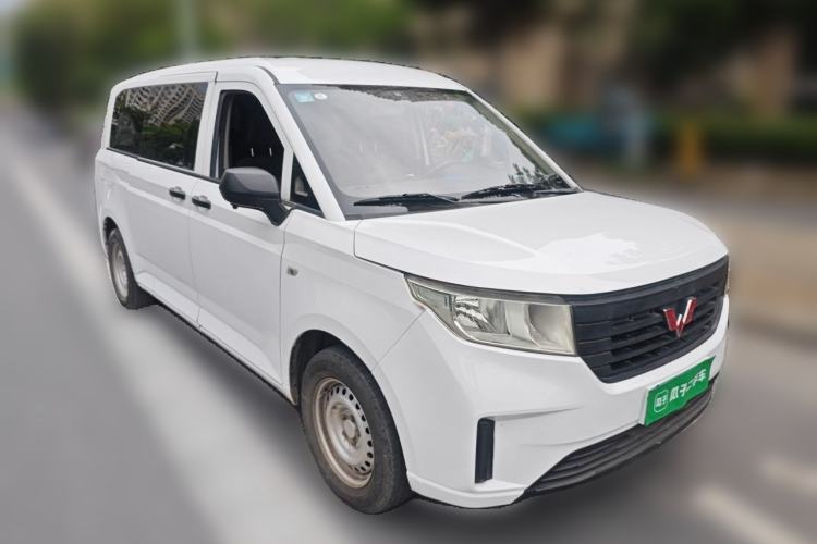 Used Wuling Zhengcheng 2021 1.5T Manual Comfort Version Front Right 45 Deg