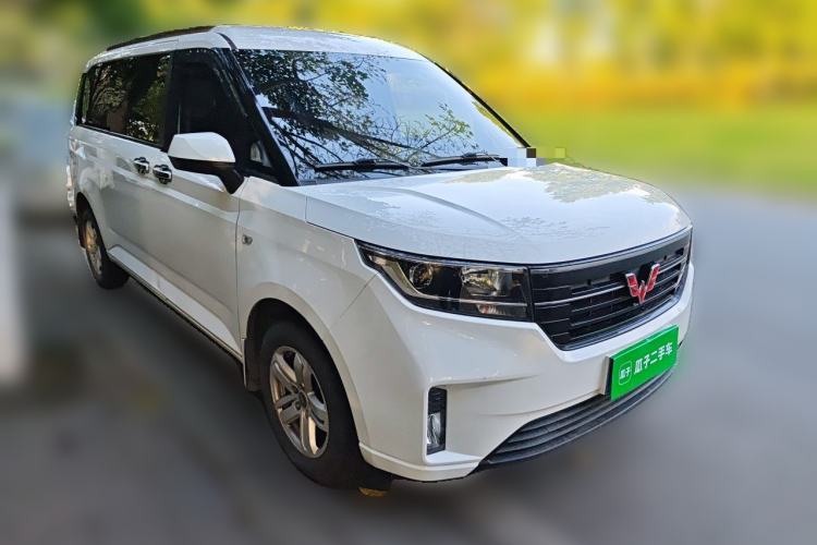 Used Wuling Zhengcheng 2021 1.5T Manual Luxury Version Front Right 45 Deg