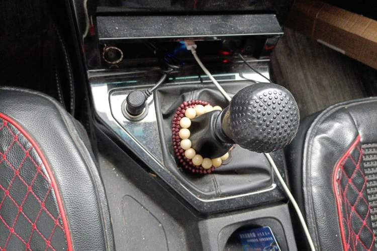 Used Wuling Zhengcheng 2021 1.5T Manual Luxury Commercial Vehicle Gear Lever