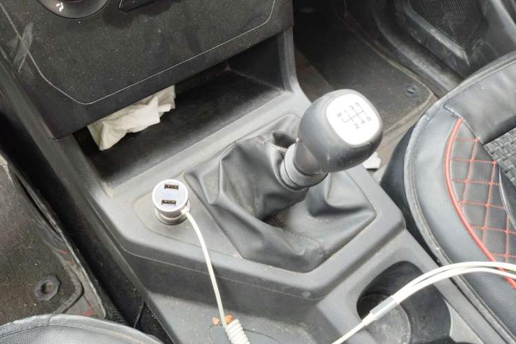 Used Wuling Zhengcheng 2021 1.5T Manual Comfort Version Gear Lever