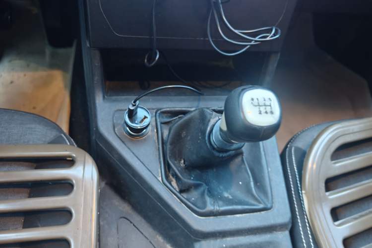 Used Wuling Zhengcheng 2021 1.5T Manual Comfort Version Gear Lever